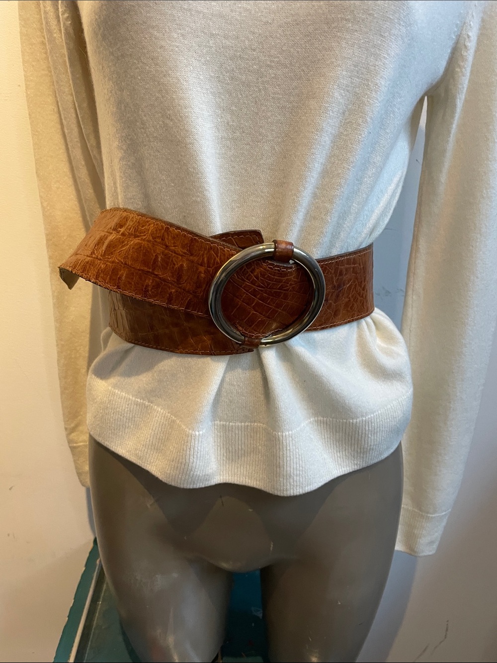Neiman Marcus Italian alligator calfskin belt vintage